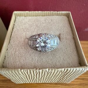 Elegant Silver Women's Ring JTV